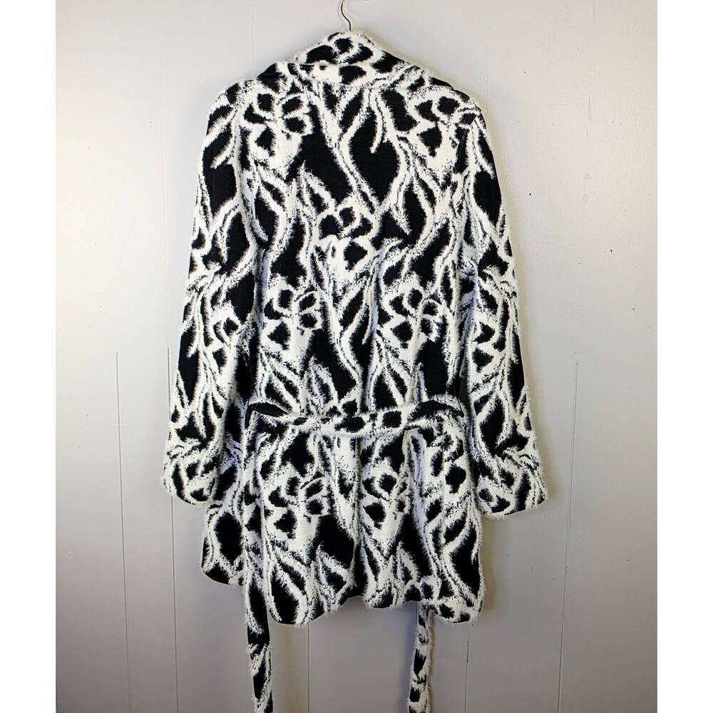 White House Black Market Iris Sweater Coat XL Black White Belted Heavy Luxury - Picture 9 of 16